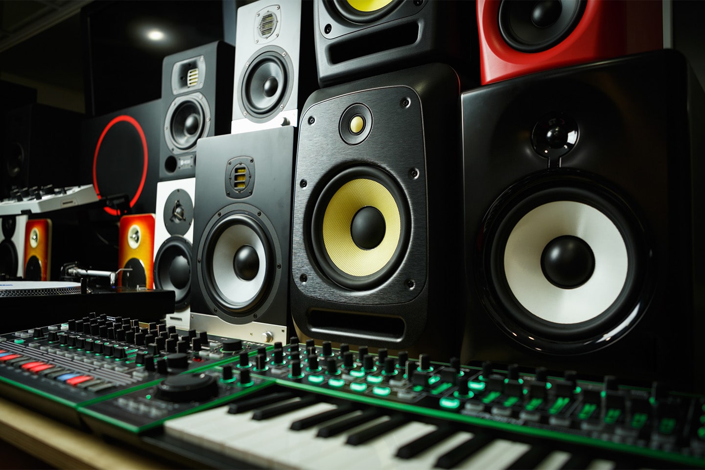 Ecommerce Solution For a Canadian Loudspeakers Manufacturer and Retailer